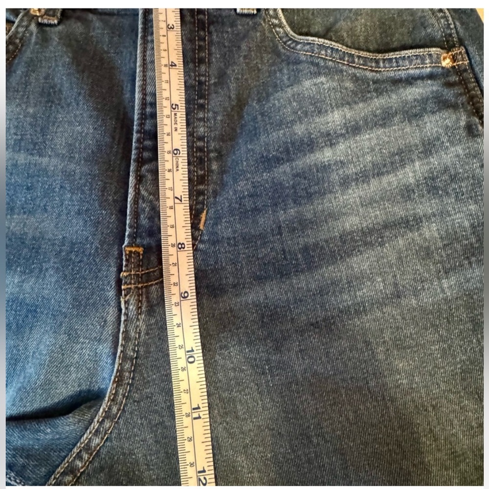 Veronica Beard Taylor High Rise Wide Leg Crop Jean. Size 28. Like new! - Picture 4 of 4